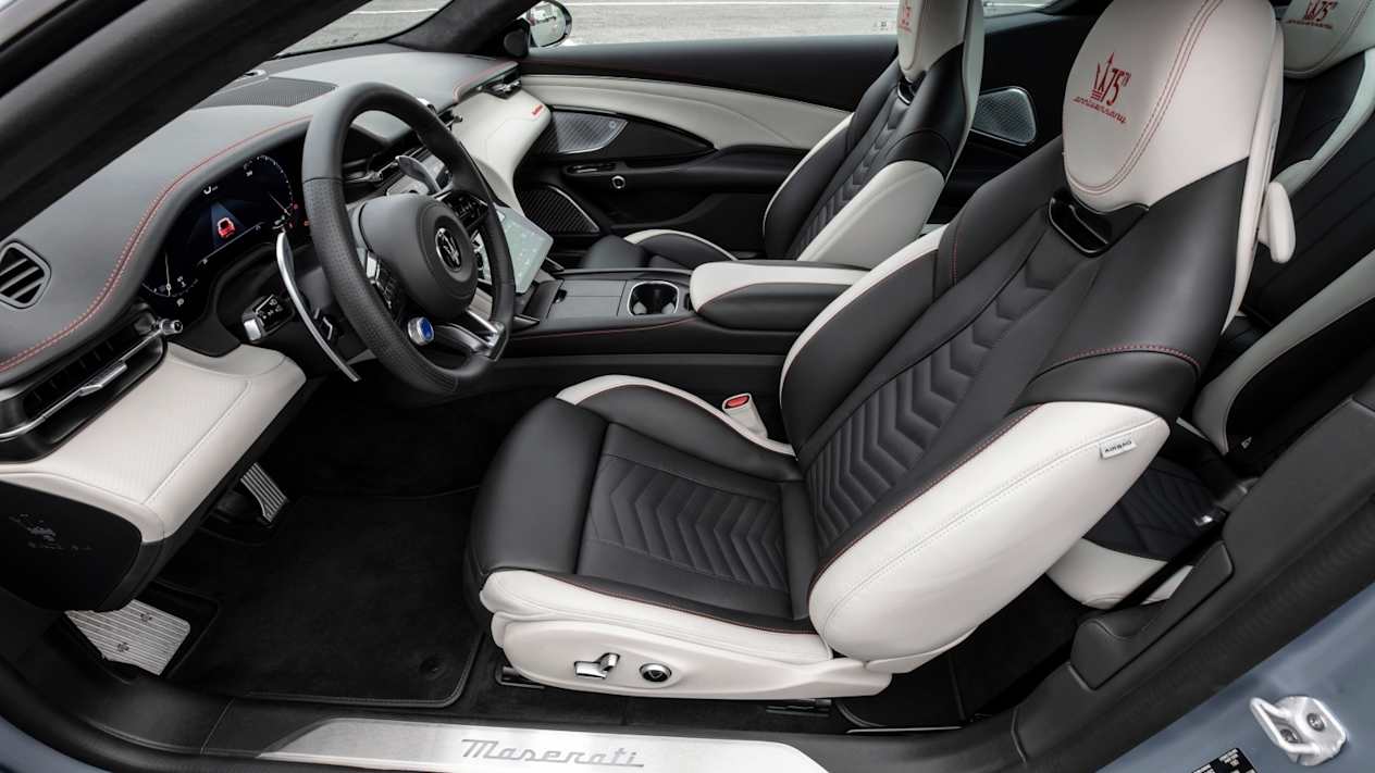 Maserati GranTurismo interieur avant