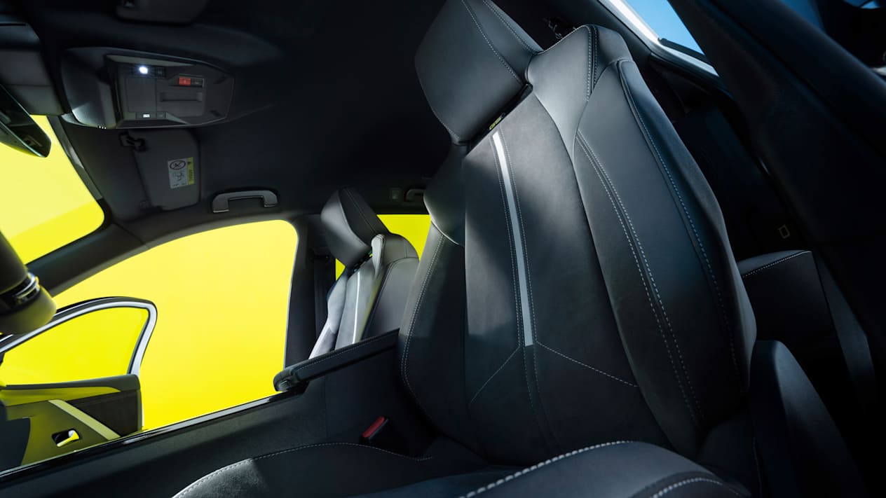 Opel Astra GSe (2022) : Sièges performance en Alcantara