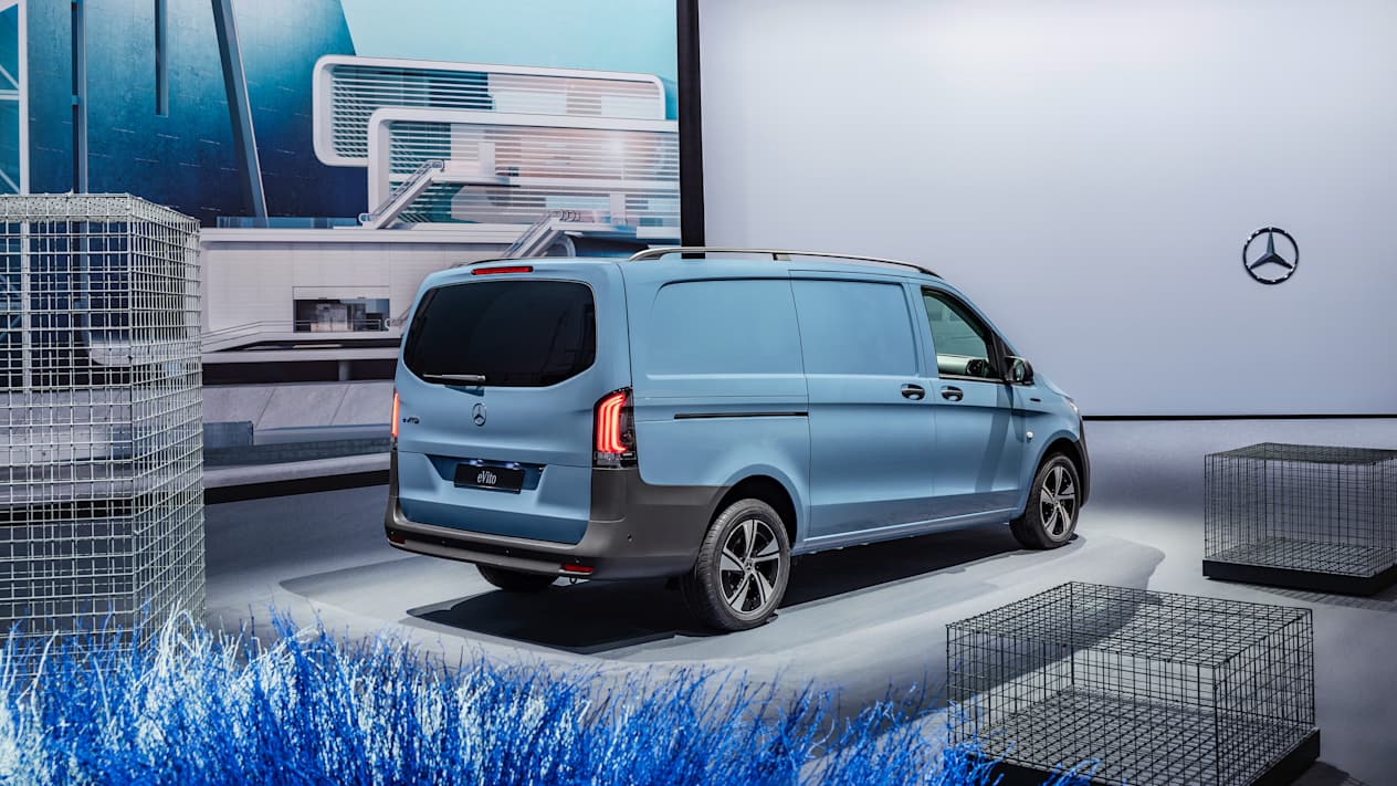Mercedes Vito 2023 face arrière