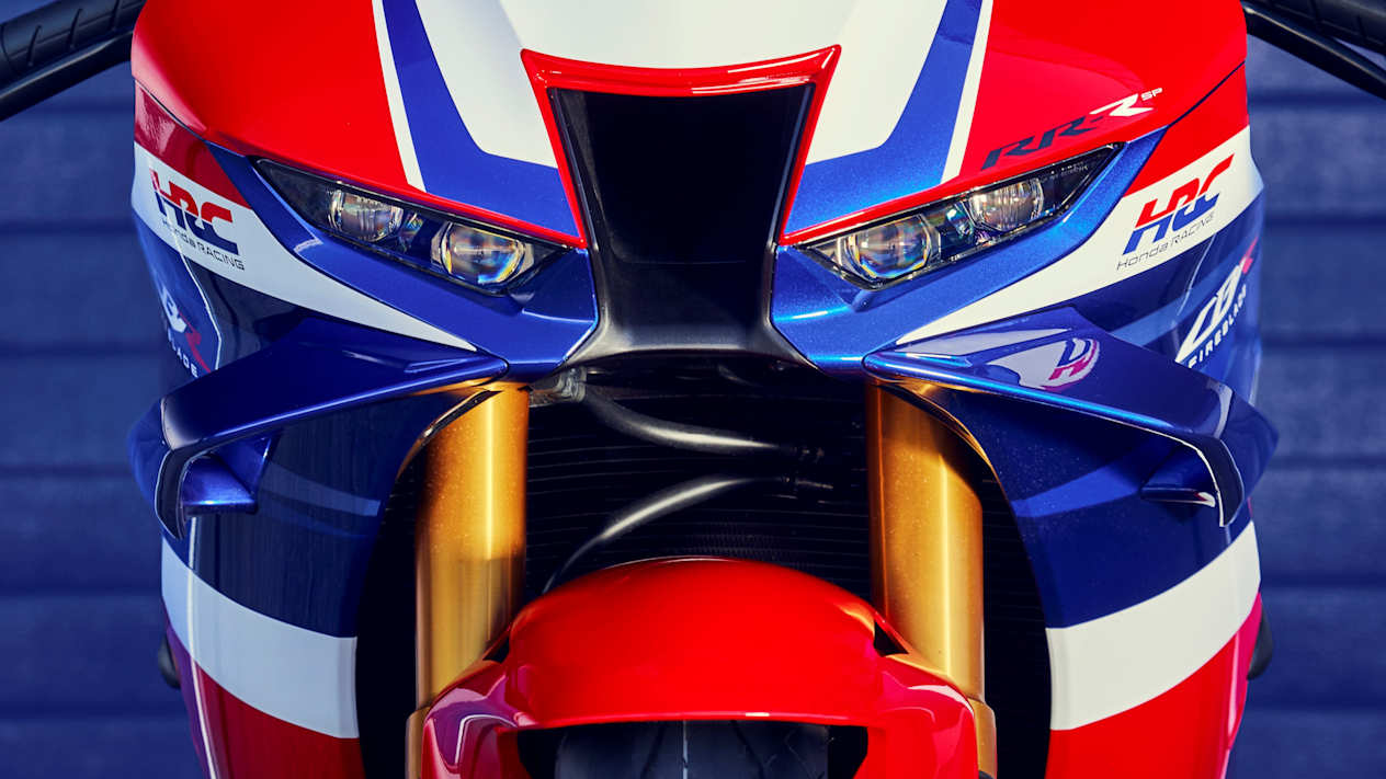 Honda Fireblade SP CBR1000RR-R 2024 : détail phares avant