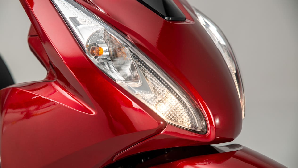 Honda Vision 110 2021 : phares avant