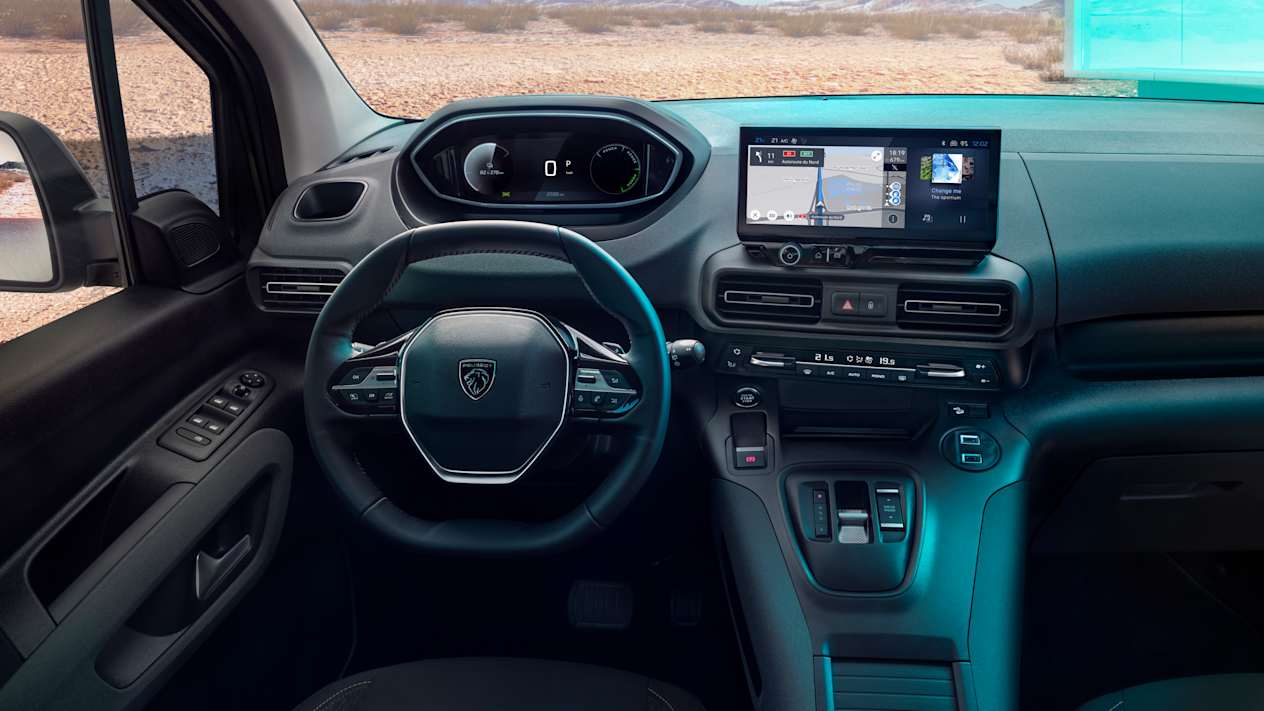 Peugeot Rifter 2024 : intérieur poste de conduite