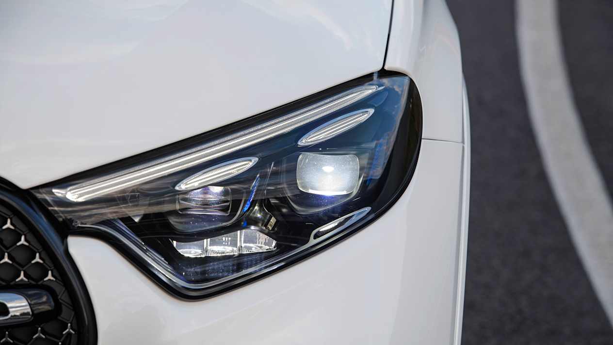 Mercedes-Benz GLC 2022 : Gros plan phare Digital Light