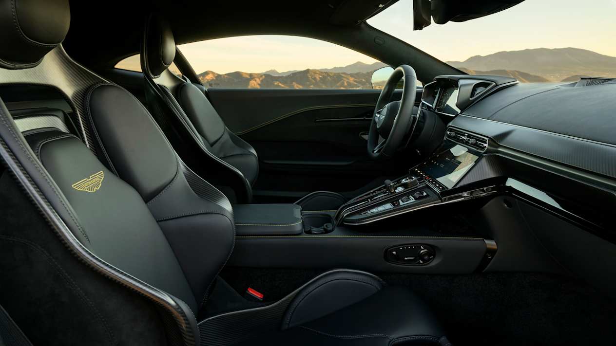 Aston Martin Vantage 2024 : intérieur de l'habitacle