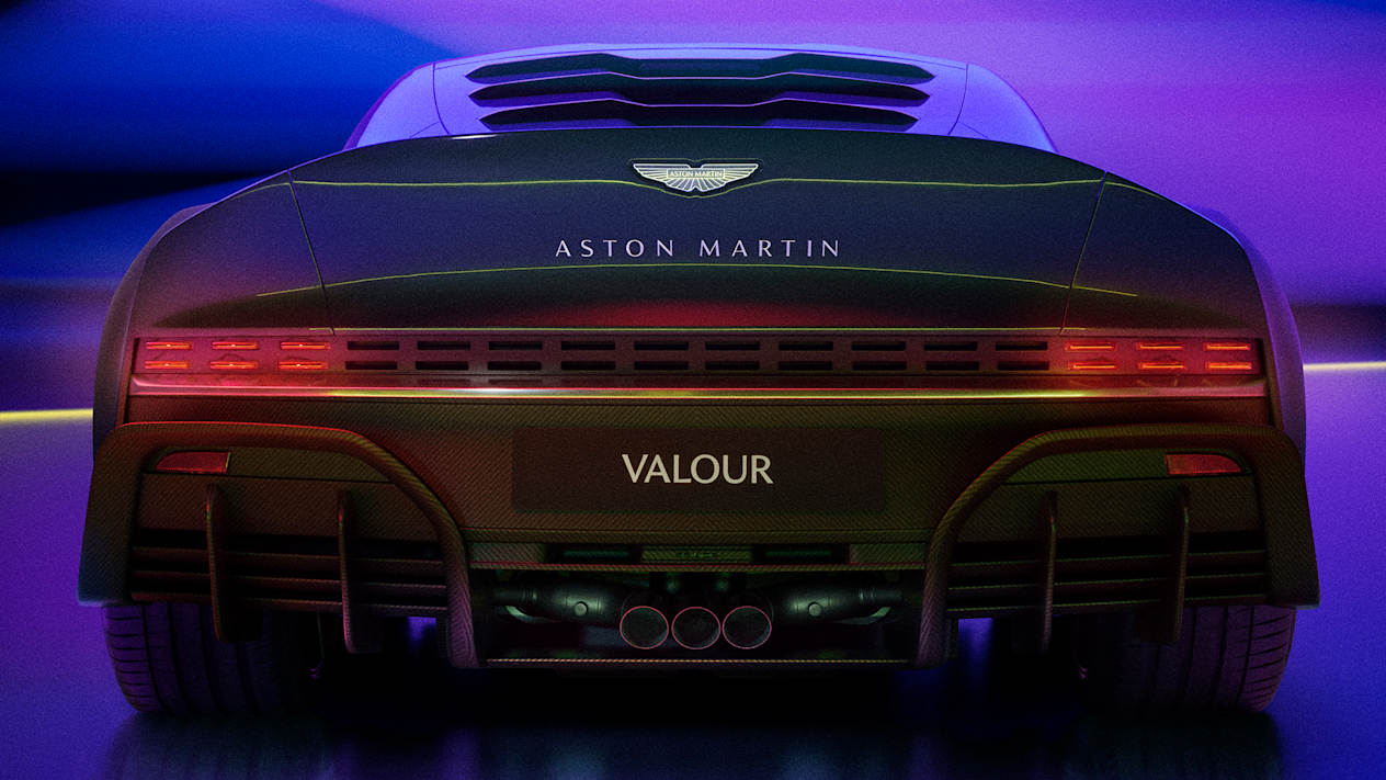 Aston Martin Valour face arrière