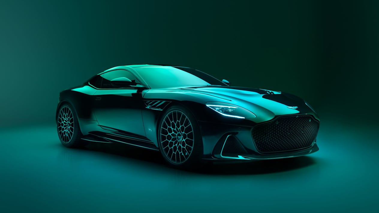 Aston Martin DBS 770 Ultimate : trois quarts avant droit
