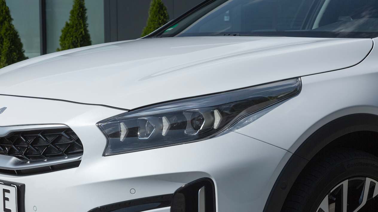 Kia XCeed 2022 PHEV : détail du phare avant