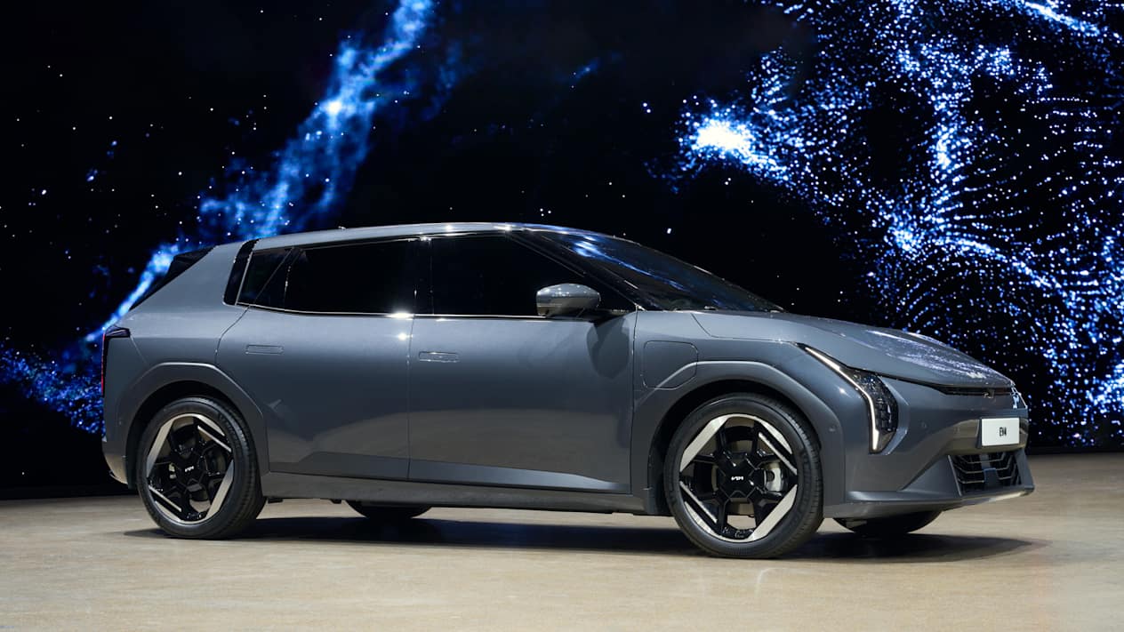 Kia EV4 debut