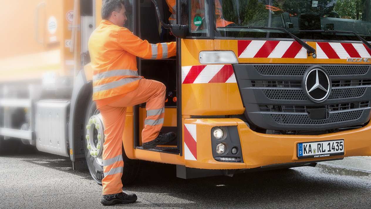 Mercedes-Benz Econic Low Entry