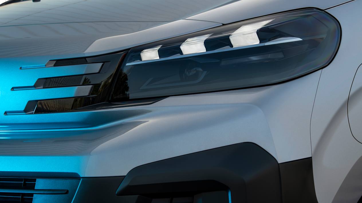 Peugeot Expert 2024 : détail phares