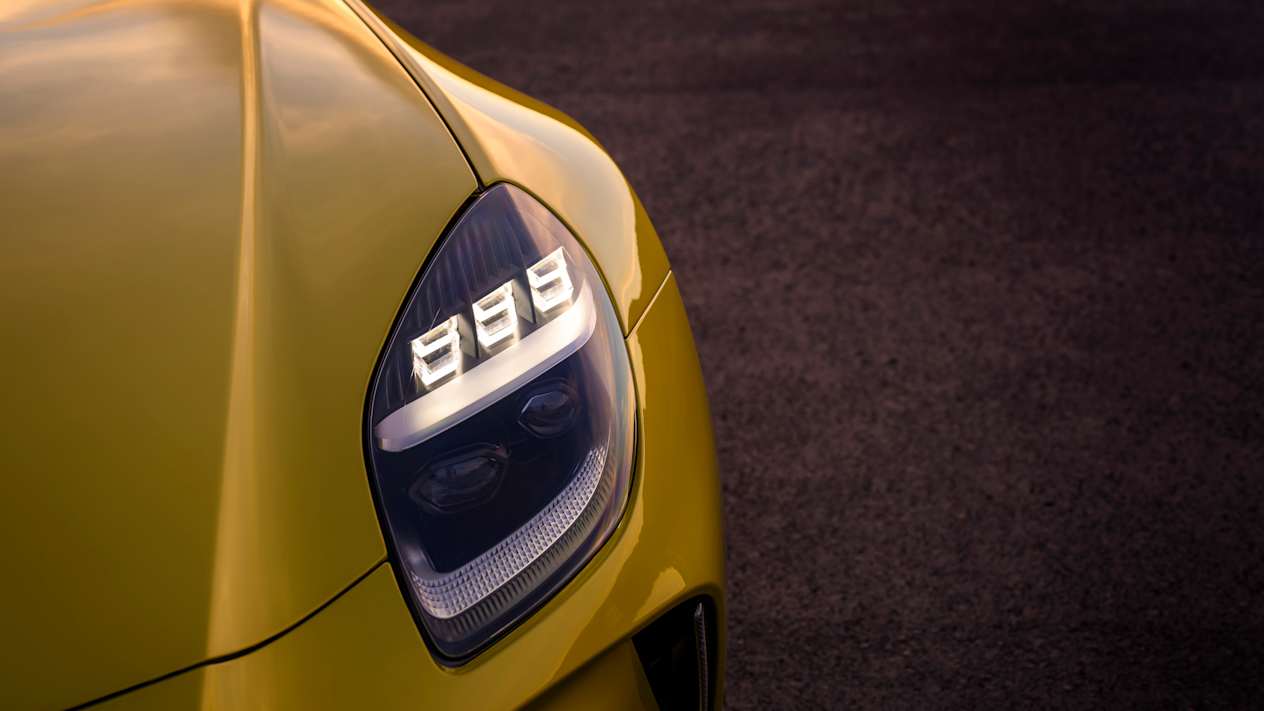 Aston Martin Vantage 2024 : détail phare