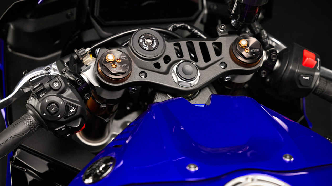 Yamaha R9 2025 : fourche