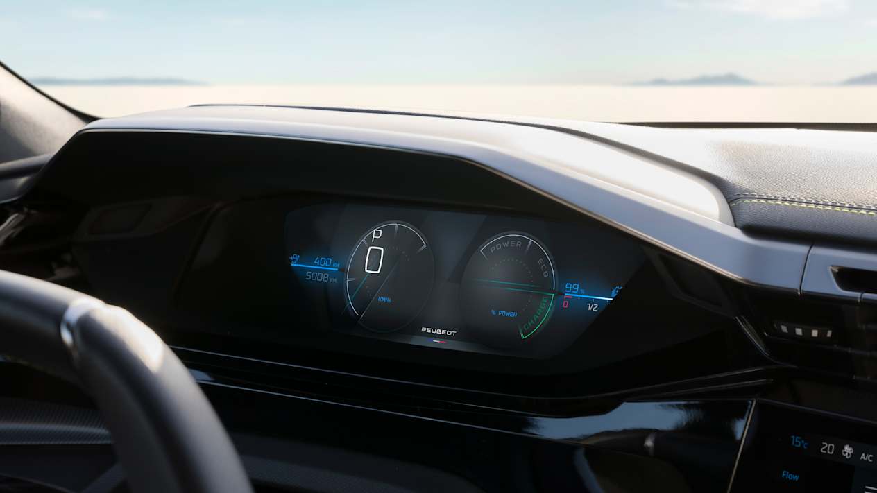 Peugeot 308 SW 2023 : version électrique détail écran compteurs