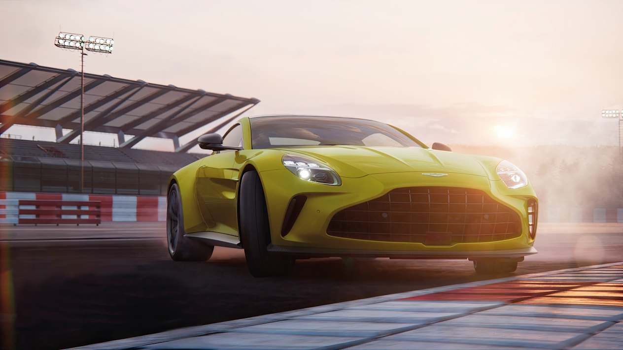 Aston Martin Vantage 2024 : face avant sur circuit