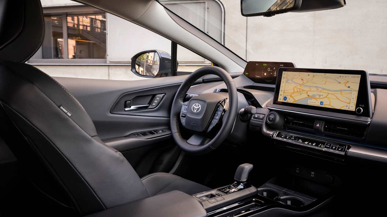 Toyota Prius 2023 : poste de conduite et écran tactile