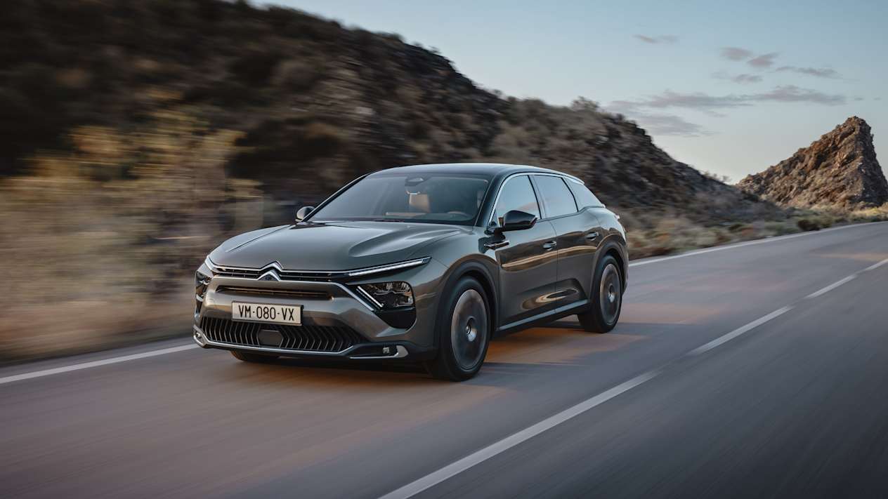 Nouvelle Citroën C5 X : Trois quart avant
