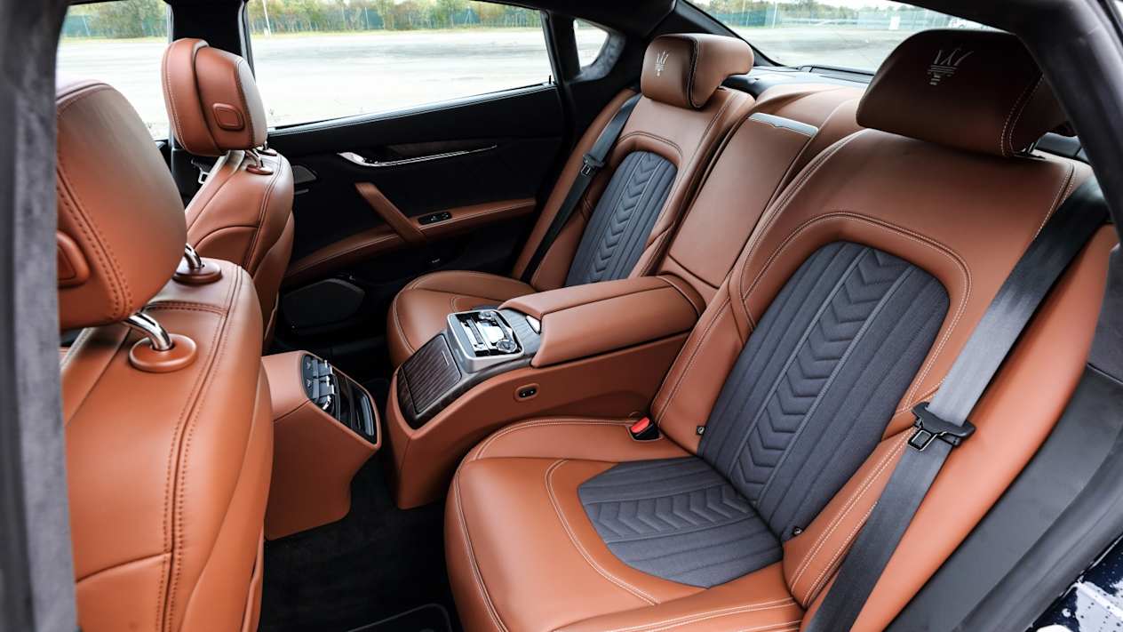 Maserati Quattroporte interieur arriere