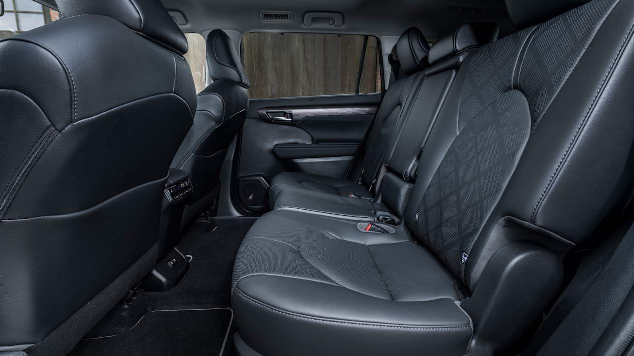 Toyota Highlander 2021 : sièges arrière