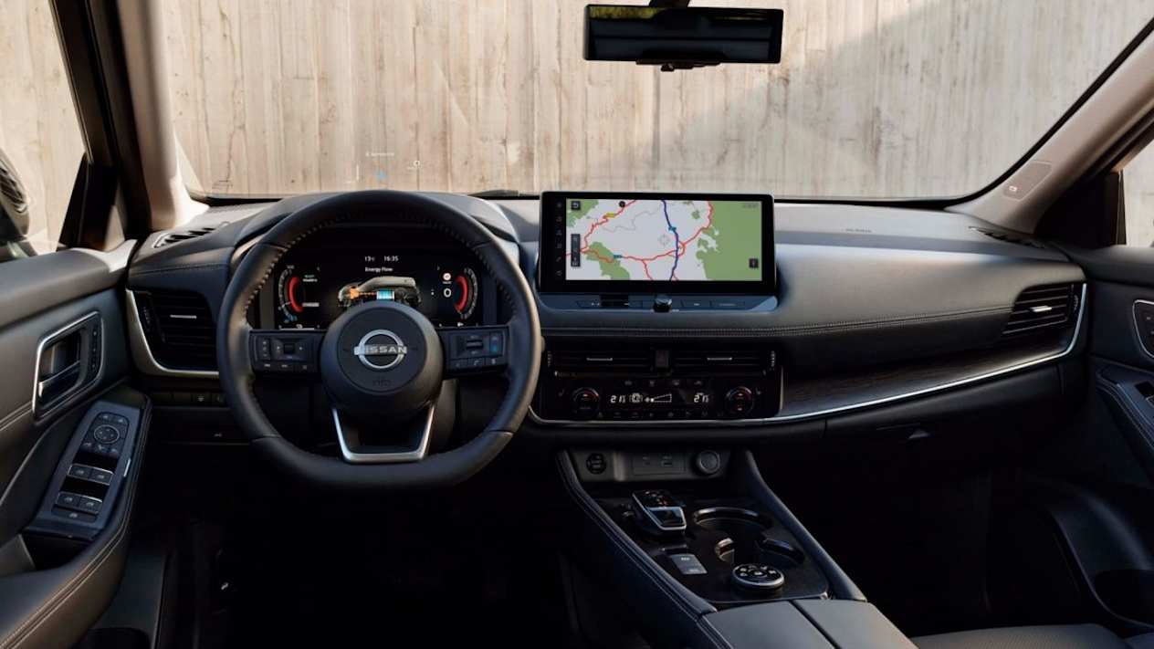 Nissan X-Trail Cabin Dashboard & infotainment