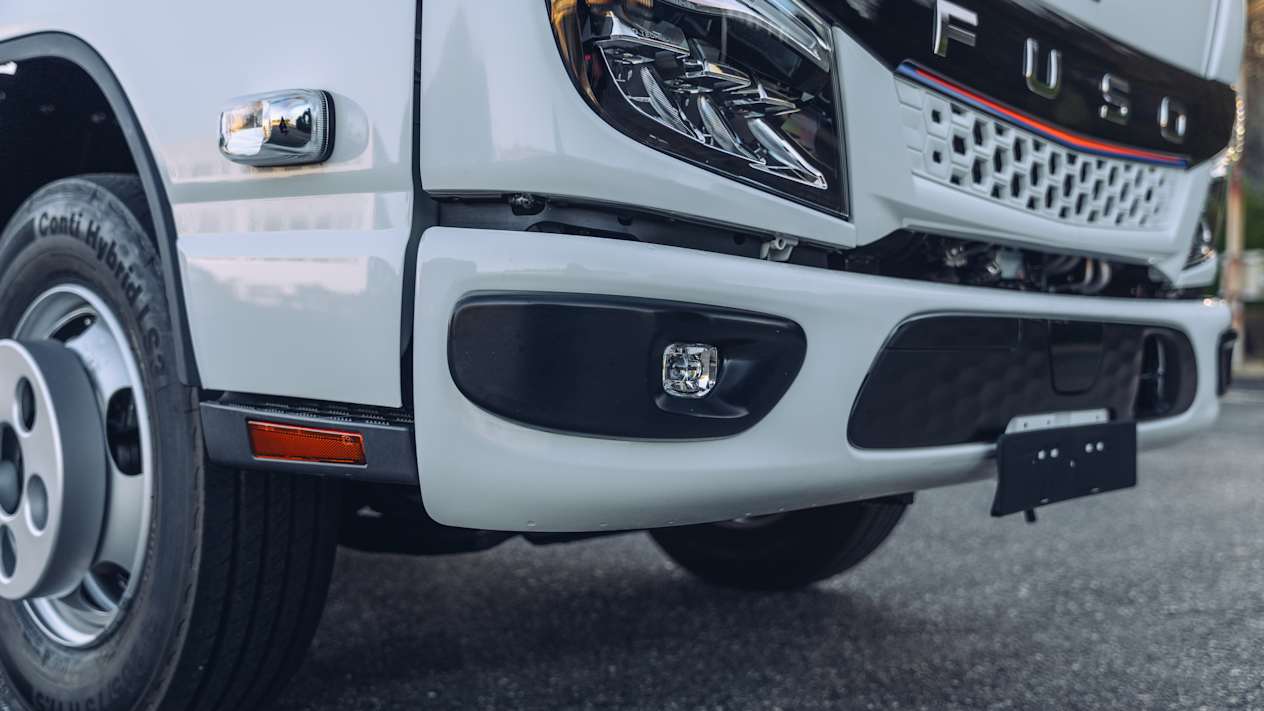 Fuso Canter : capteur avant
