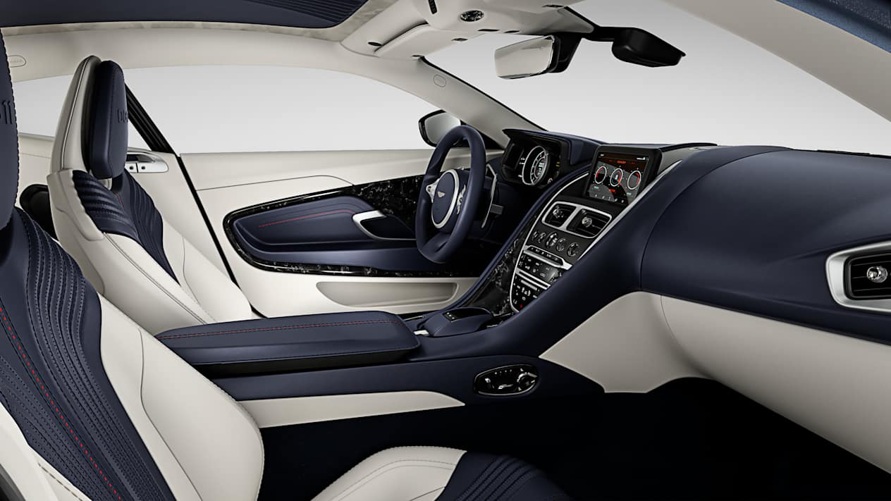 Intérieur Aston Martin DB11 plan large
