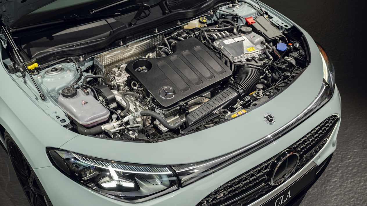 Mercedes CLA 2025 : détail moteur sous capot
