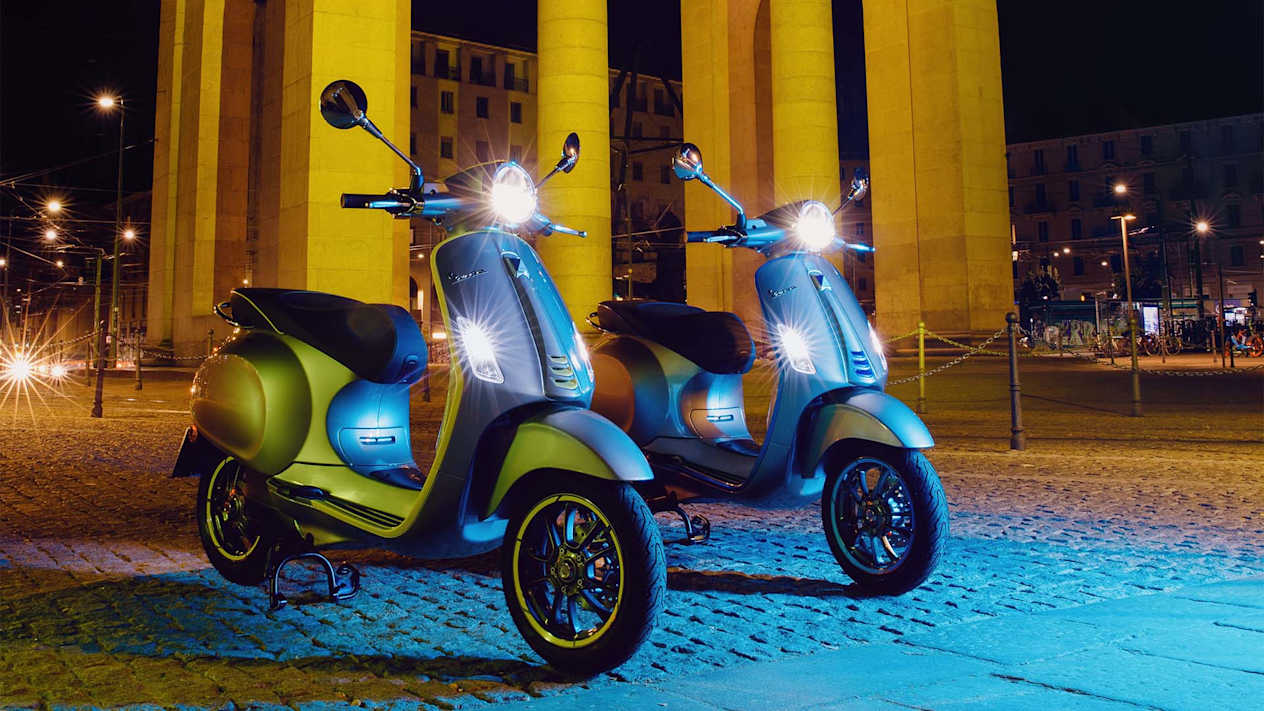 Scooter Vespa Elettrica 45 et 70 kmh