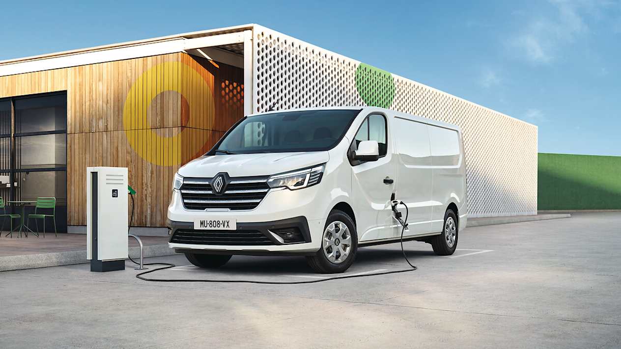Hire Purchase | Renault Trafic SL30 E-Tech Advance RC Panel Van