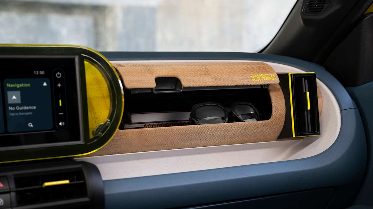 Fiat Grande Panda 2024 : détail vide poche dans la planche de bord