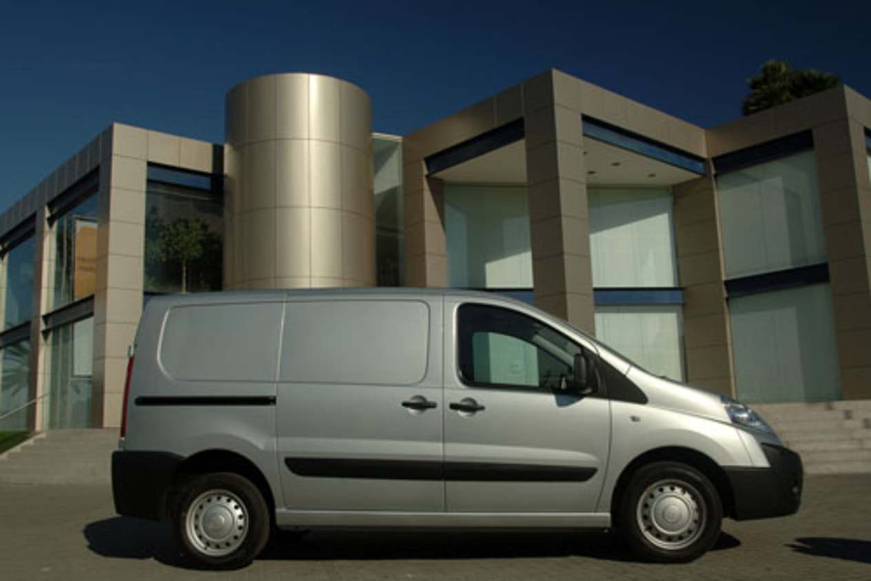 Fiat Scudo Side Exterior