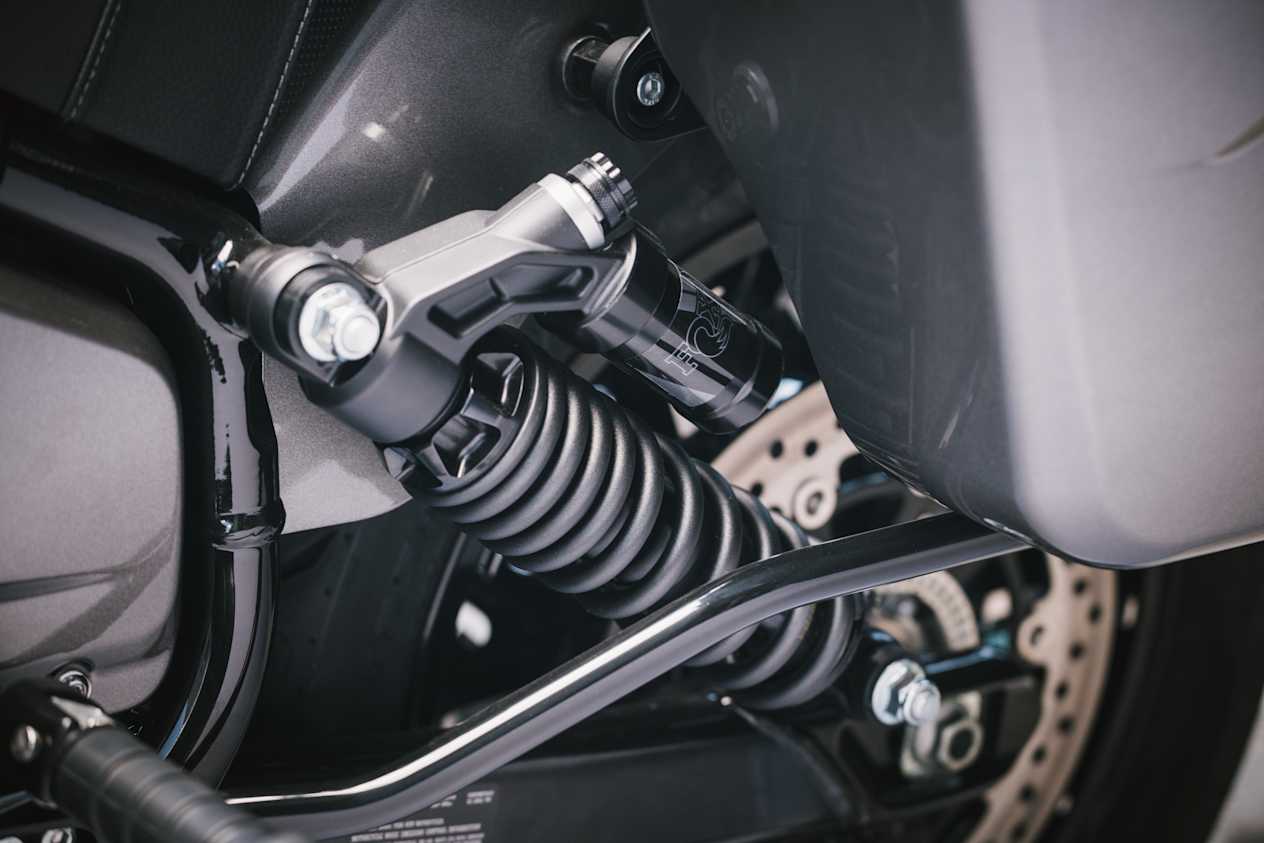 Indian Sport Chief RT 2025 : détail amortisseur arrière