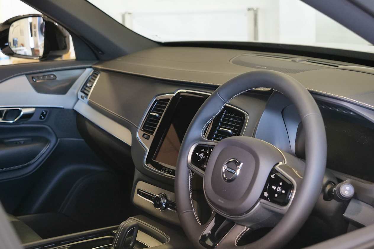 volvo dash