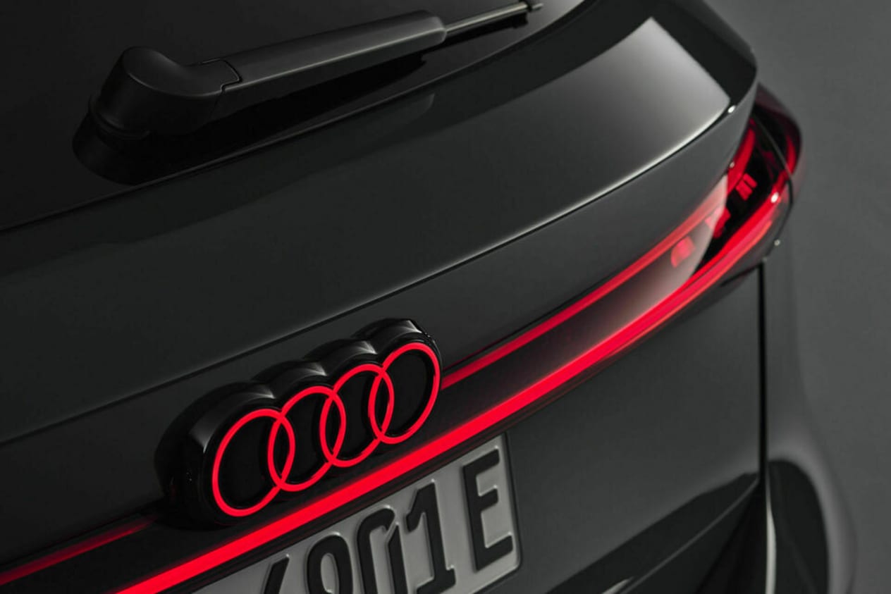 audi a6 avant badge