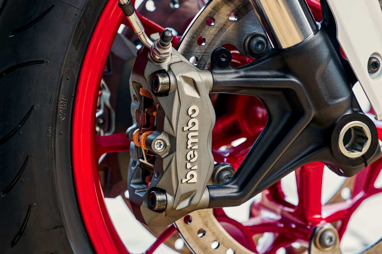 Indian FTR Sport 2023 : étrier de freins Brembo