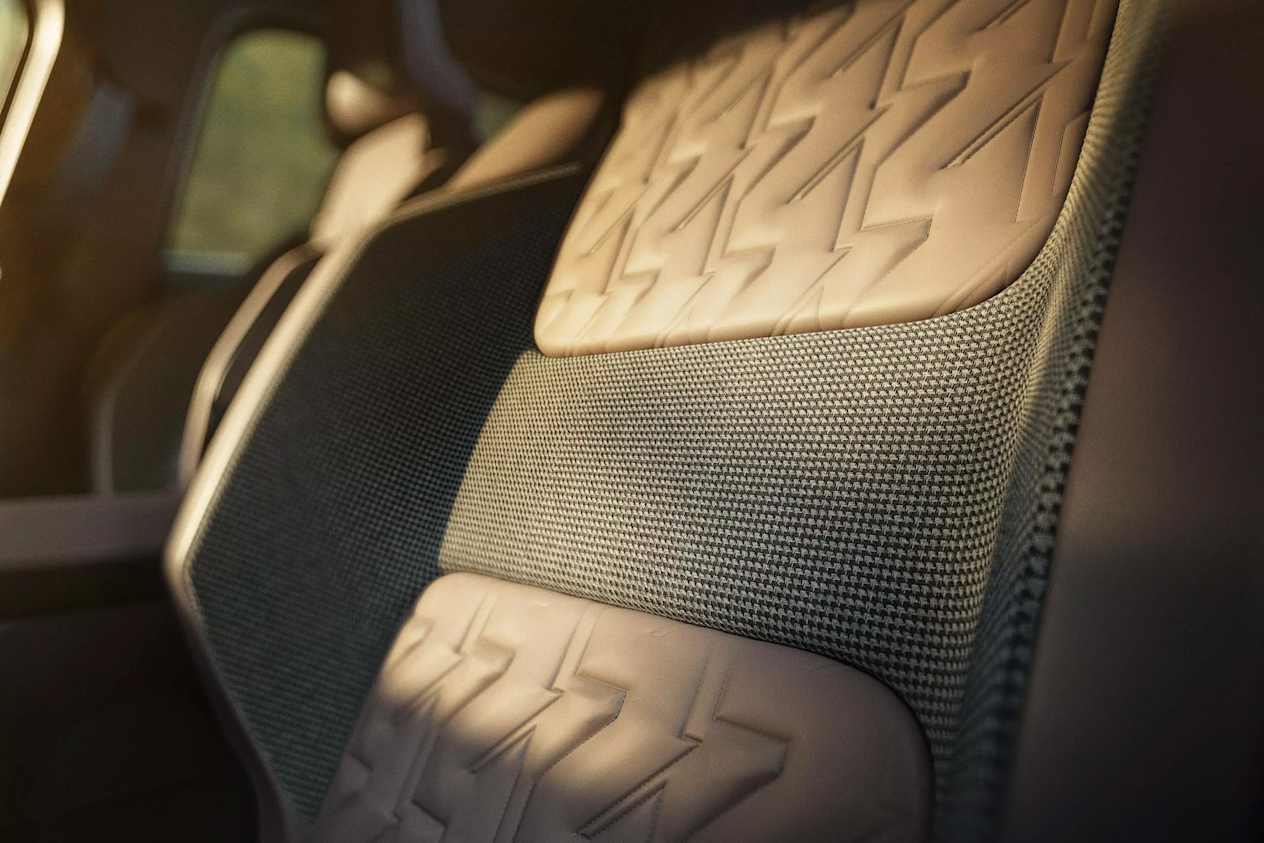 Renault 4 Savane 4x4 Concept houndstooth pattern