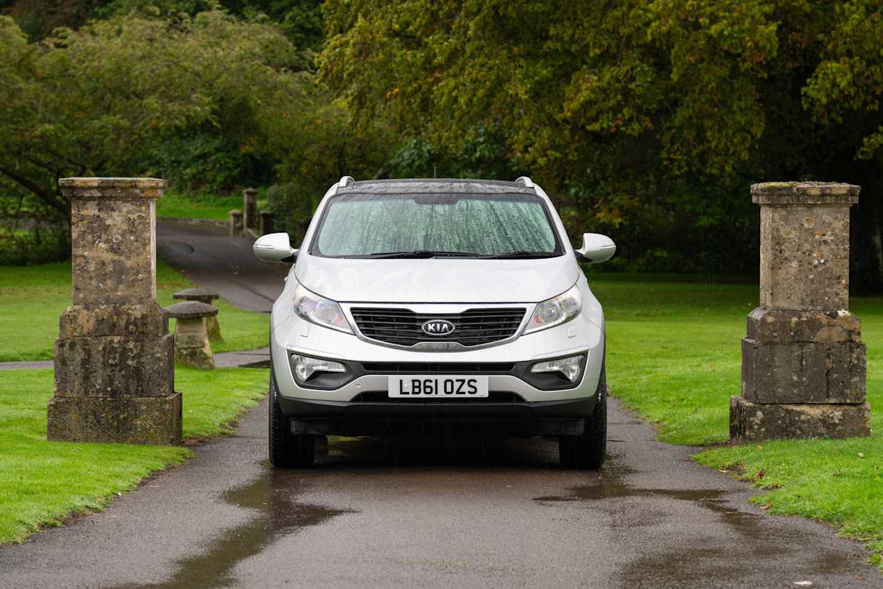 Kia sportage 30 years old