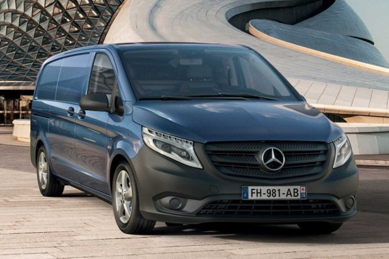Mercedes Vito 2019 : Trois quarts avant droit statique