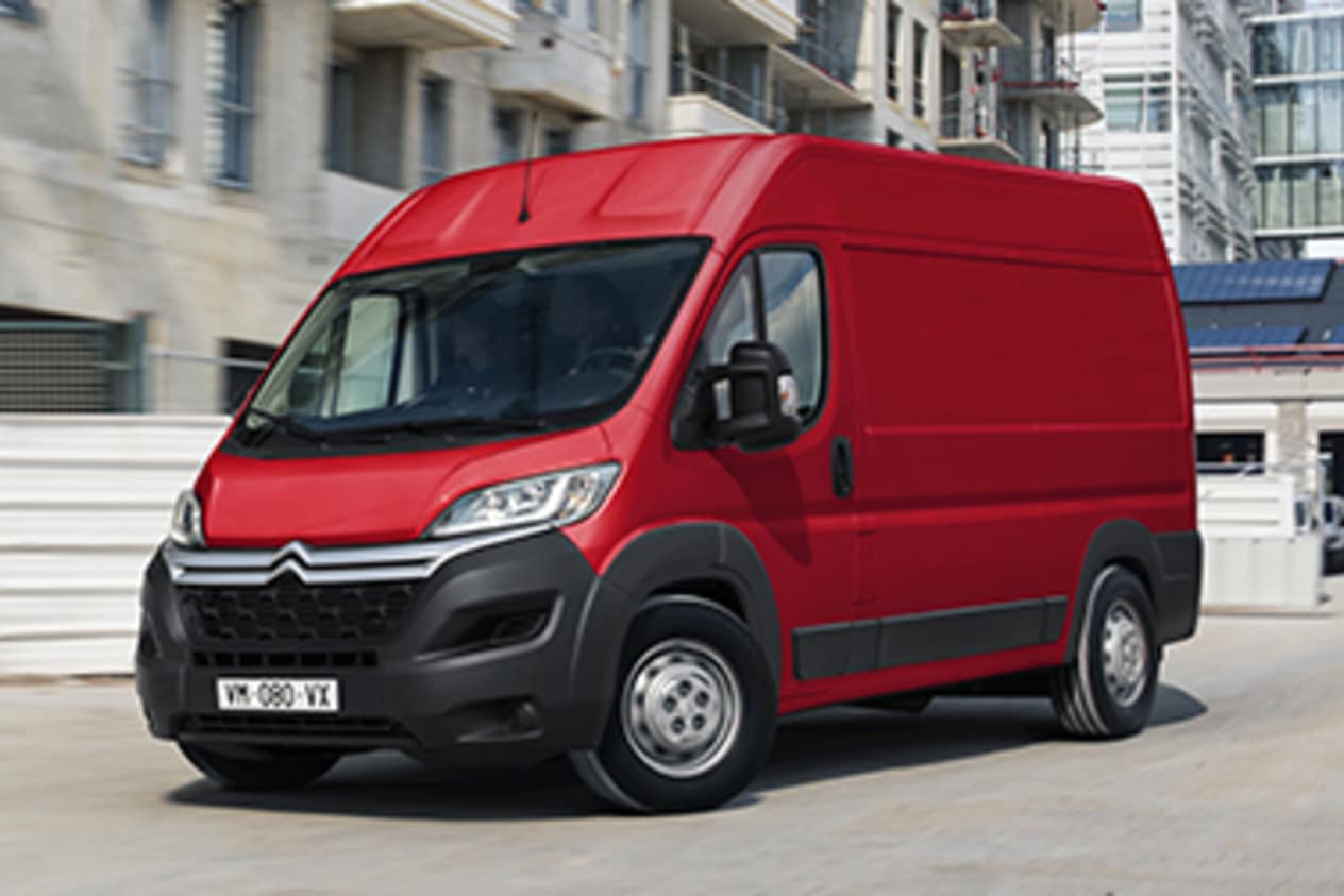Citroën Jumper : trois quarts avant gauche en sortie de chantier