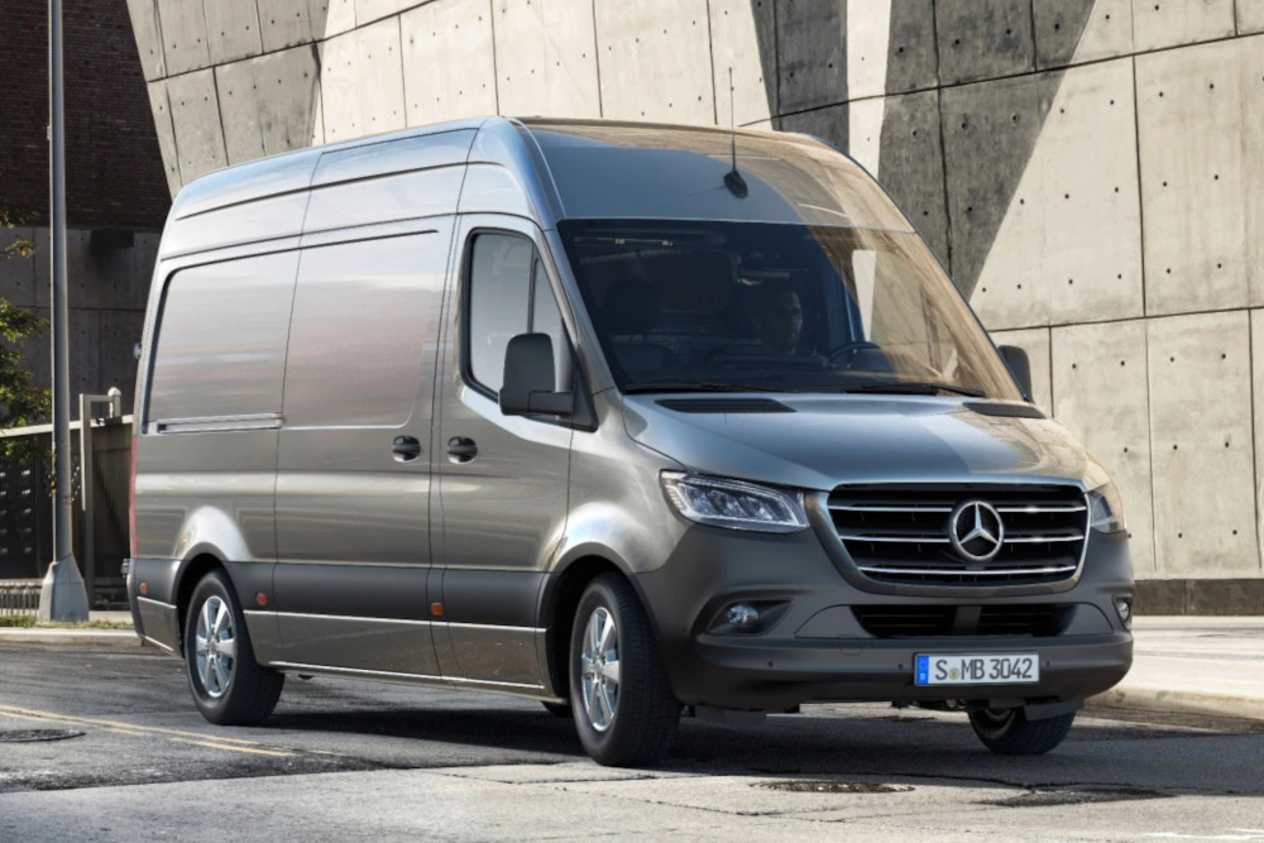 Mercedes Sprinter fourgon : trois quarts avant droit statique