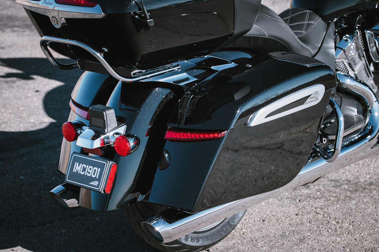 Indian Roadmaster Powerplus Limited 2025 : détail sacoche rigide