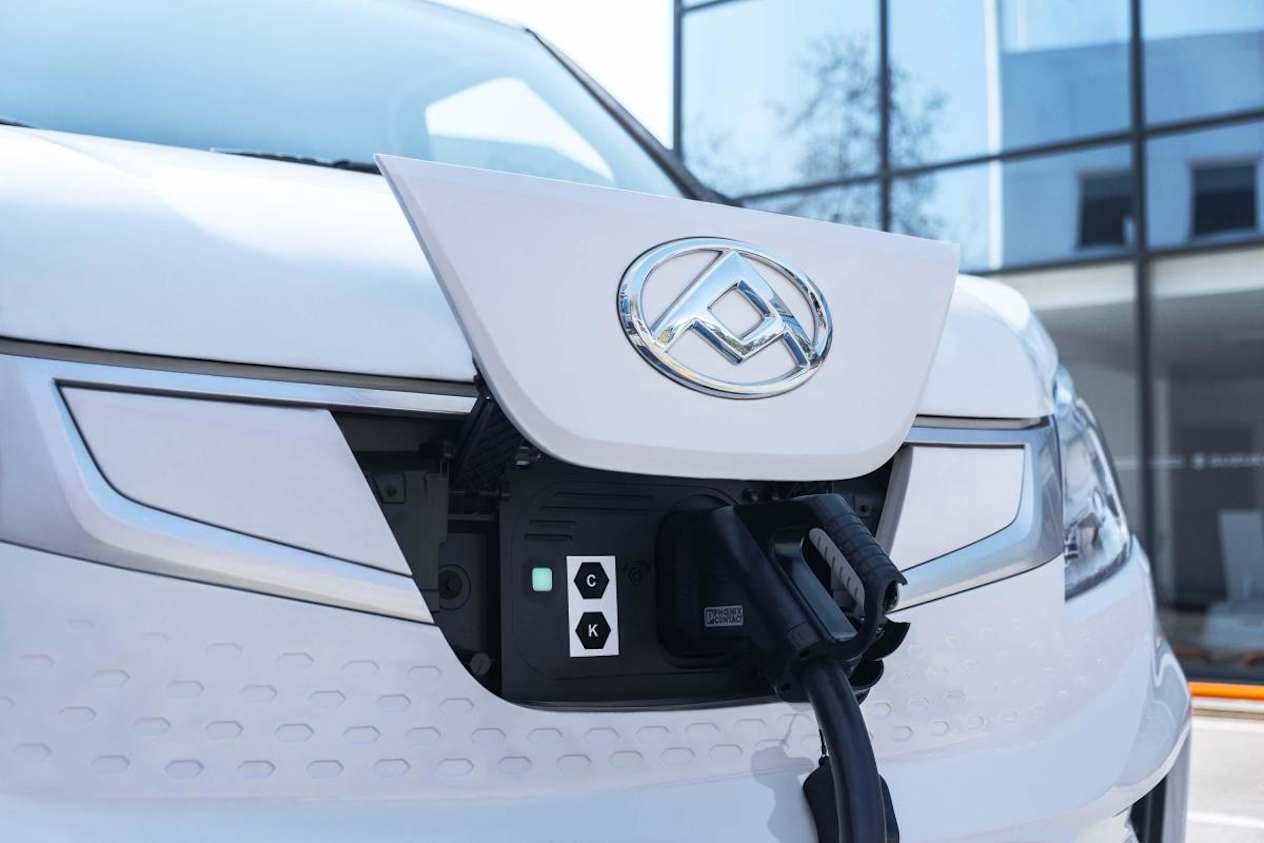 Discover the eDELIVER 3 charging port