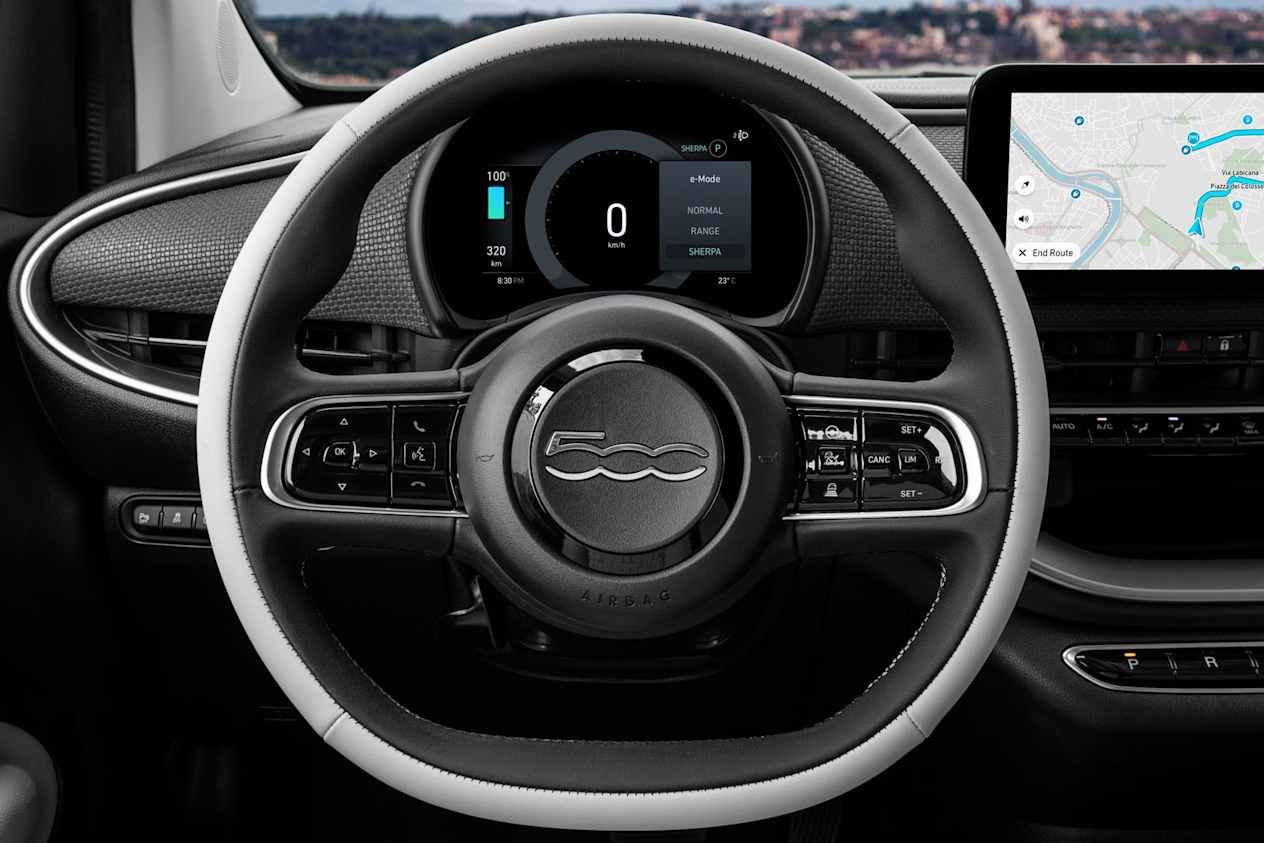 Nouvelle FIat 500e : Volant et compteurs digitaux