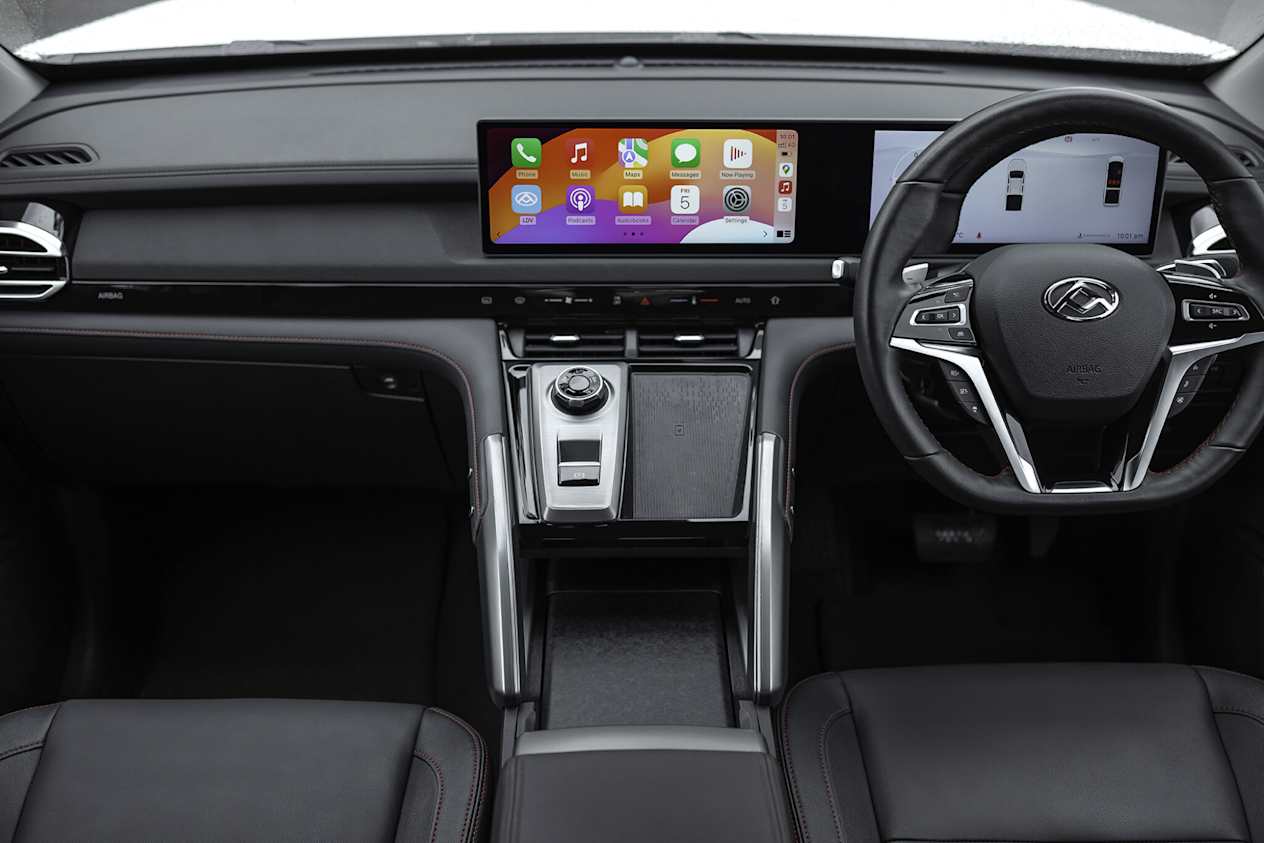 Maxus T60 Max cabin