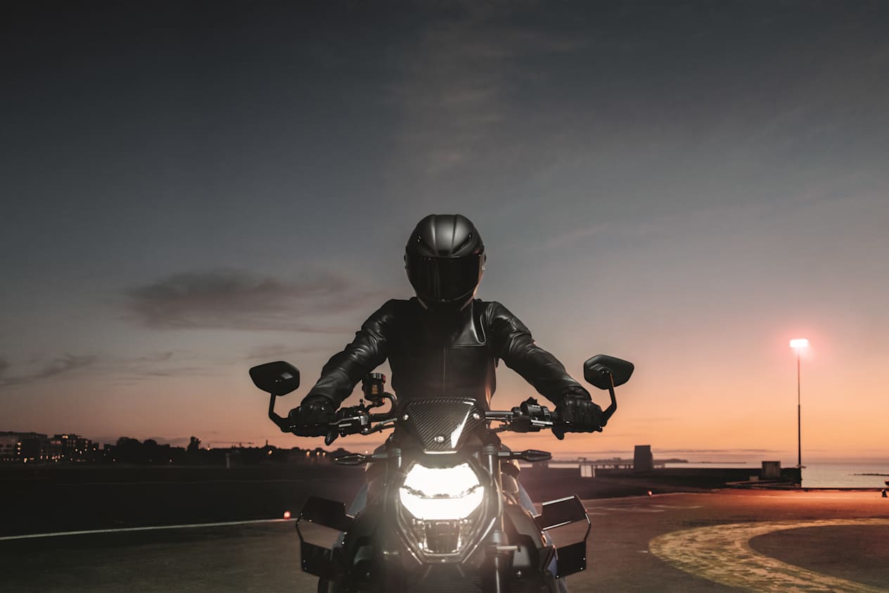 M 1000 R