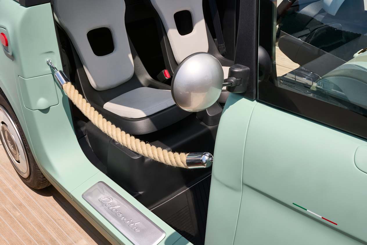 Fiat Topolino Dolcevita 2023 : détail corde de porte
