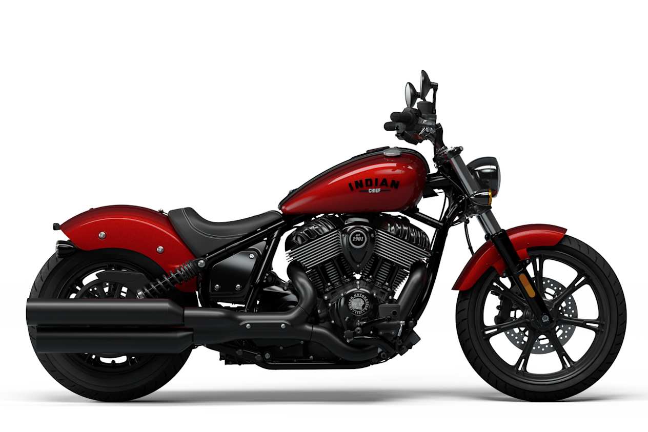 Indian Chief Dark Horse 2025 Sunset Red Metallic : profil