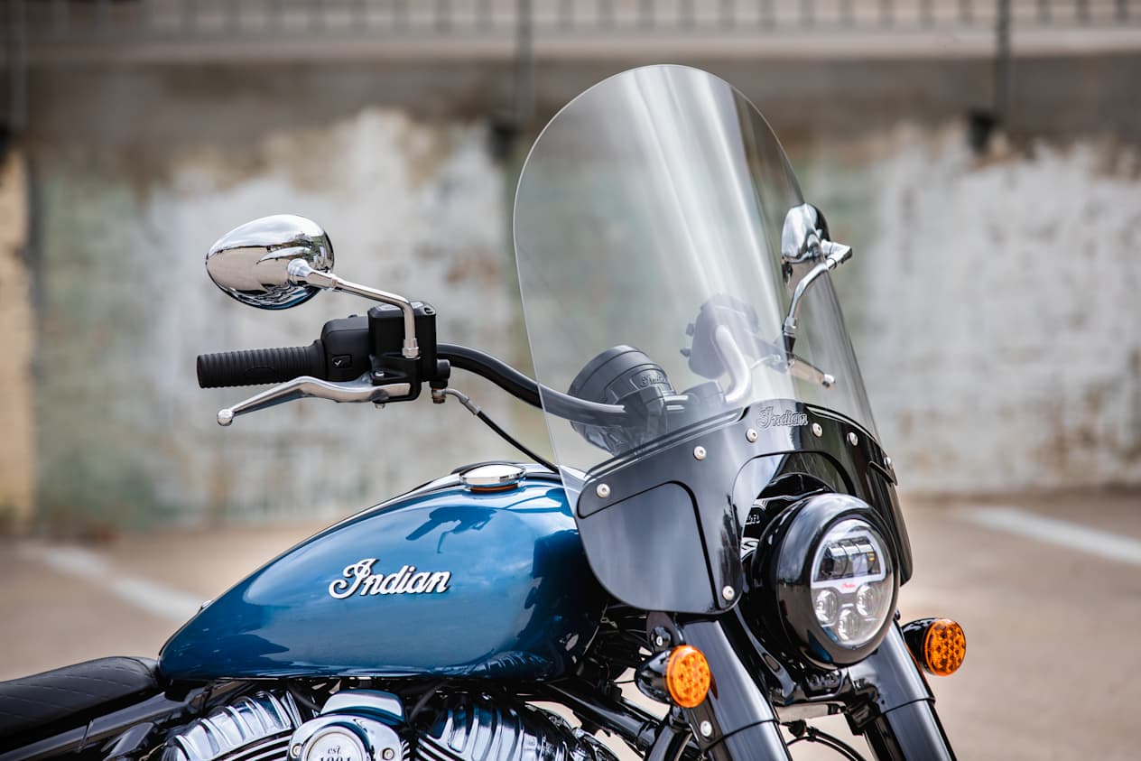 Indian Super Chief Limited : pare-brise et réservoir