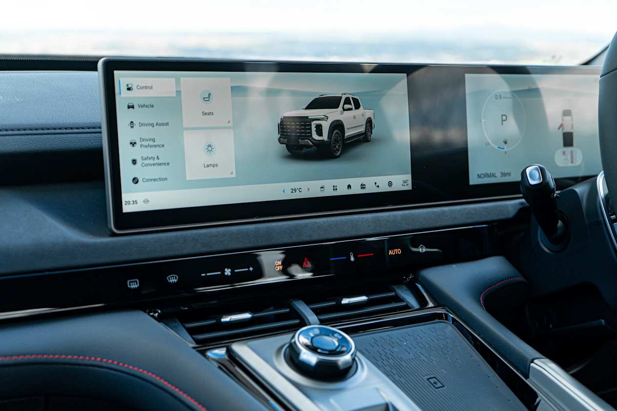 Maxus T60 Max Dual Touchscreen