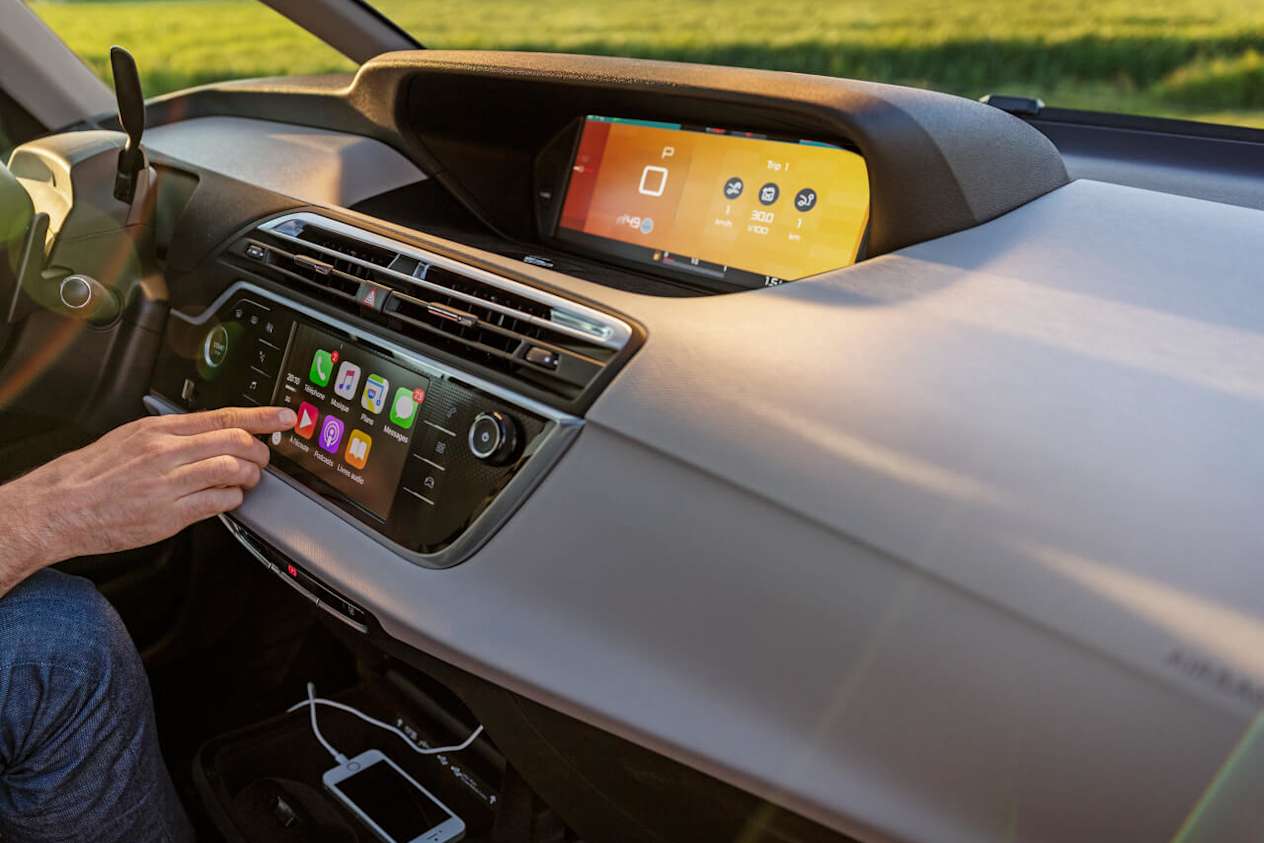 Citroen C4 SpaceTourer écran tactile navigation 3D