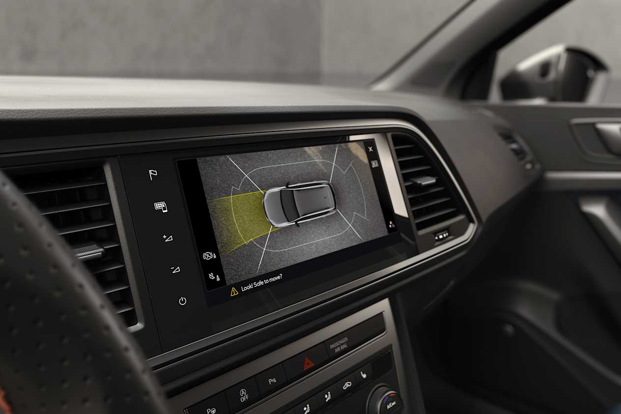 The Ateca's top-view camera, designed to make parking as easy as easy and quick possible, no matter how tight the space.